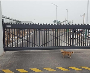 呂梁飛機(jī)場(chǎng)油庫(kù)懸浮門